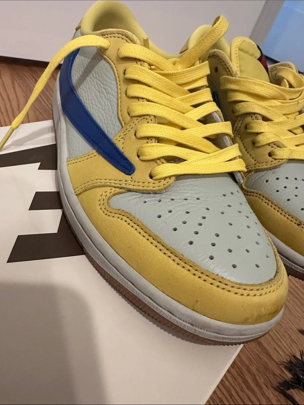 Nike Travis Scott x Air Jordan Yellow Blue DZ4137 700